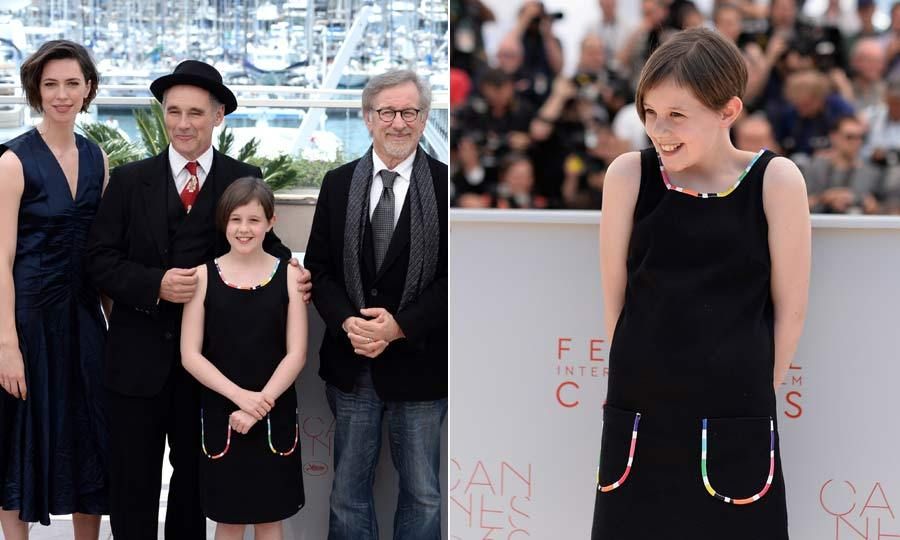 Eleven-year-old Ruby Barnhill stole the show at the <i>Big Friendly Giant</i> photocall in Cannes on Saturday. With her cute British accent and charm, the young girl managed to overshadow her Oscar-winning co-star Mark Rylance and the film's famous director Steven Spielberg.
<br>Photo: Getty Images