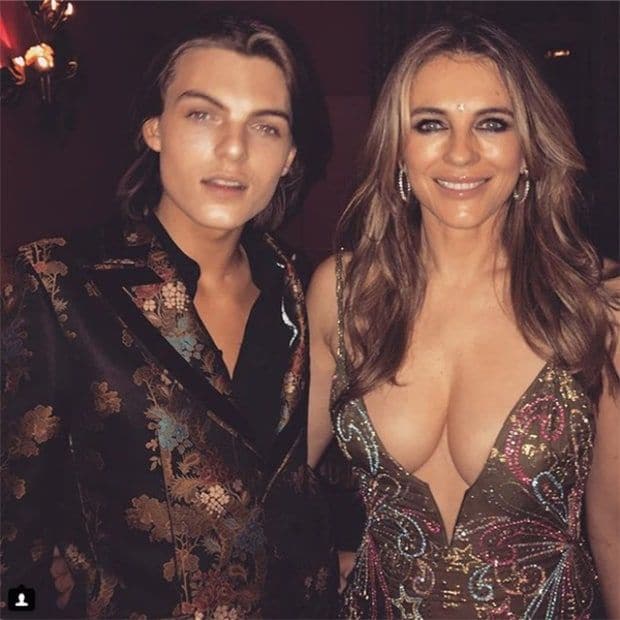 "Being an only child of a single mother has meant that we have spent a great deal of time together," she says of Damian, who just turned 16.
Photo: Instagram/@elizabethhurley1