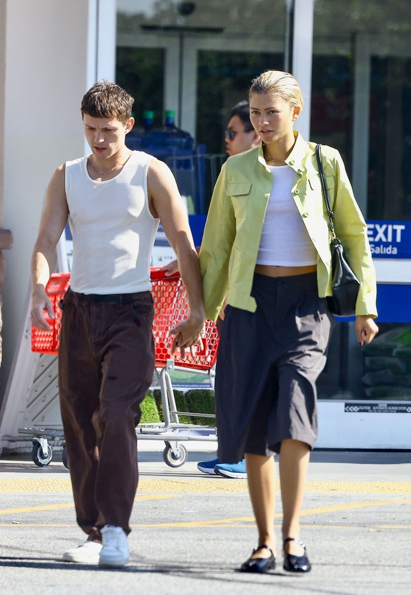 Zendaya and her boyfriend Tom Holland are seen stopping by a Lowe's and a Farmers Market during an outing in Calabasas. 