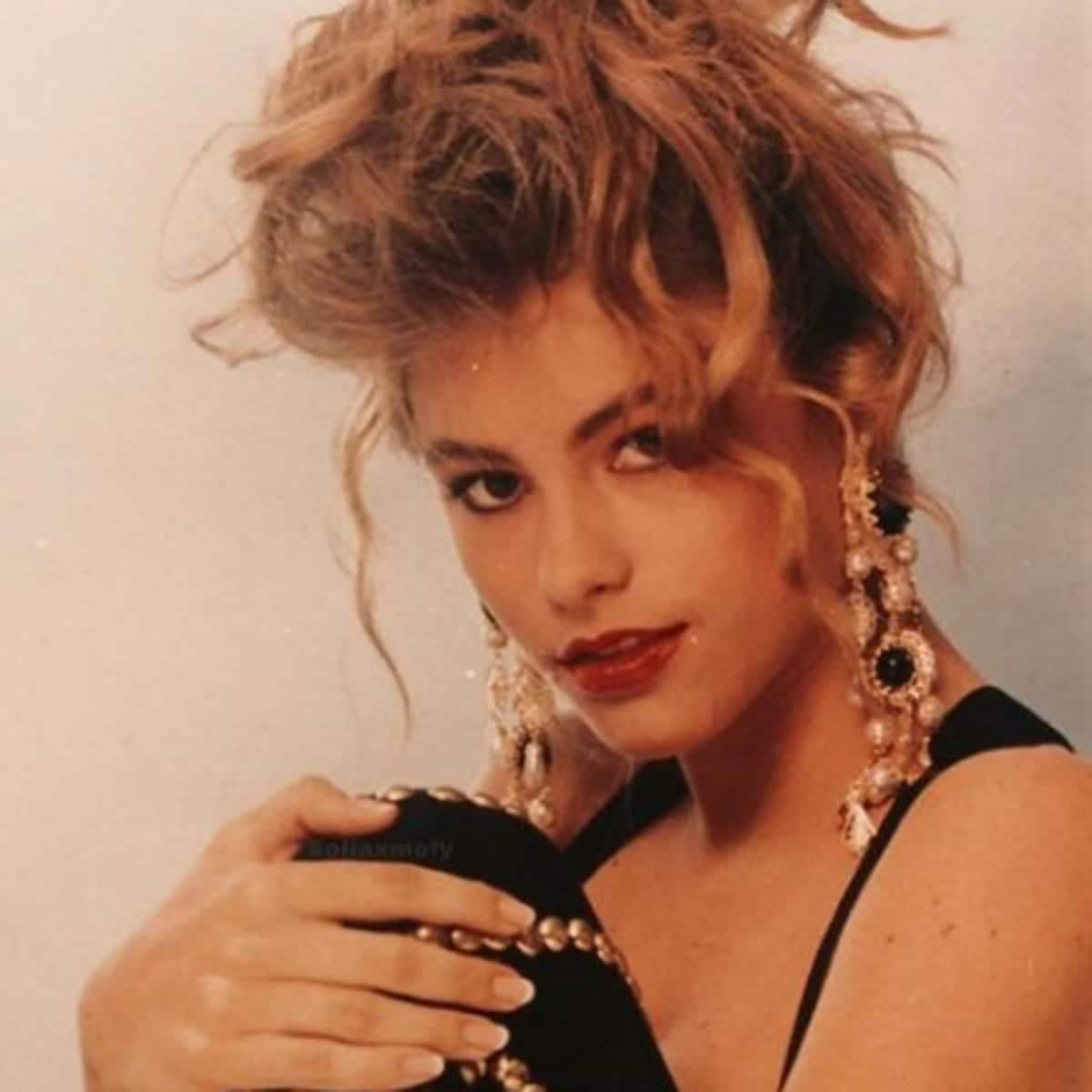 Sofia Vergara 80's throwback