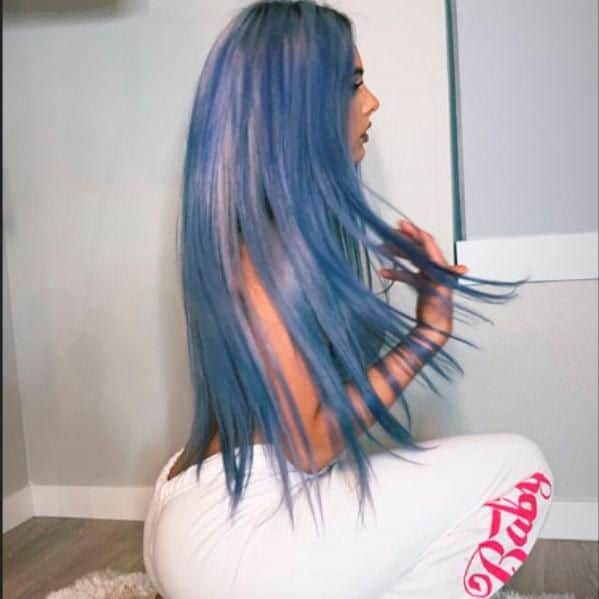 Lele Pons with purple hair