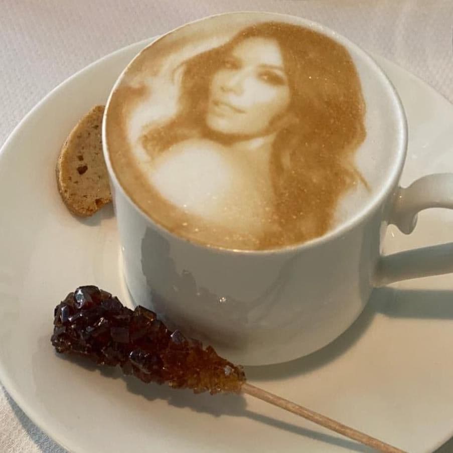 Eva Longoria afternoon pick me up