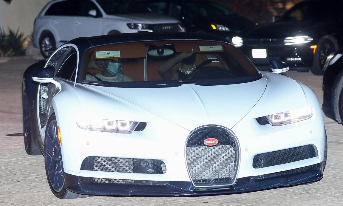 Kylie Jenner Arrives For Dinner In Her $3 Million Dollar Bugatti