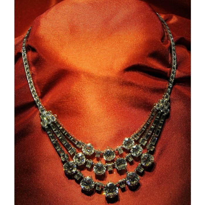 Grace Kelly necklace