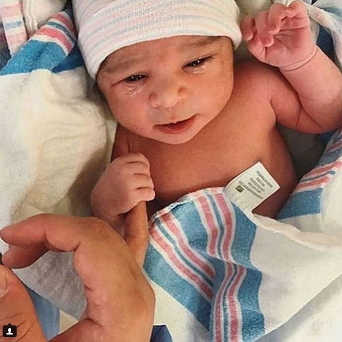 Rob Kardashian and his fiancee Blac Chyna welcomed their first child, daughter Dream Renee Kardashian, together on November 10.
The proud new dad posted this photo of the little girl with the caption, "Today was amazing :) I am so lucky!! Thank you @blacchyna for having our baby and being so strong ! I love you so much and can't wait to see her get older day by day with you Chy! I love you and Dream so much and Appreciate both of you... I know everyone saying that's my twin but that's def your nose Chy lol".
Photo: Instagram/@robkardashian