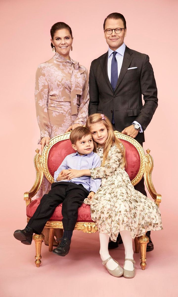 Princess Estelle and Prince Oscar showed off their strong sibling bond in the new portrait