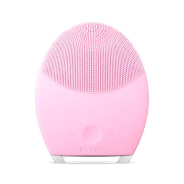 LUNA mini 2 facial brush by Foreo