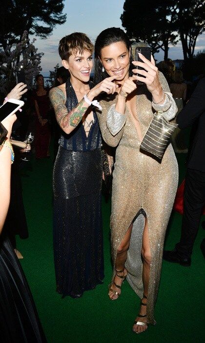 That's the one! Ruby Rose and Adriana Lima checked out the supermodel's phone during the amfAR Gala.
Photo: Getty Images