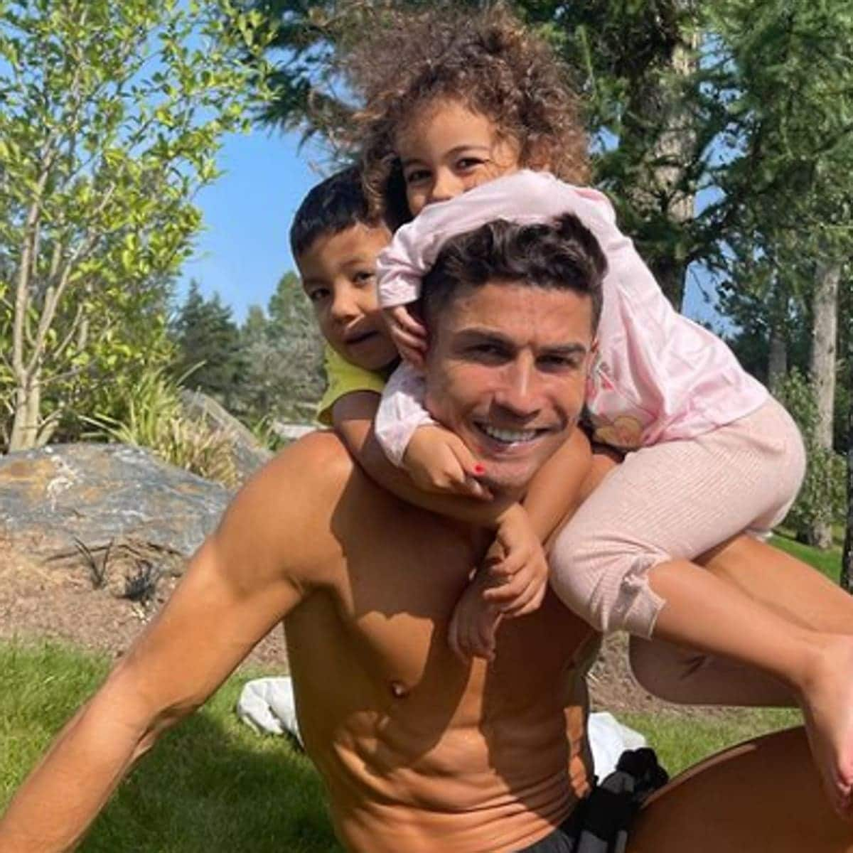 Cristiano Ronaldo and his kids