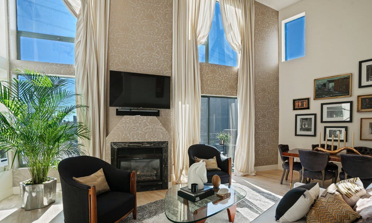 Picture of Kamala Harris San Francisco condo