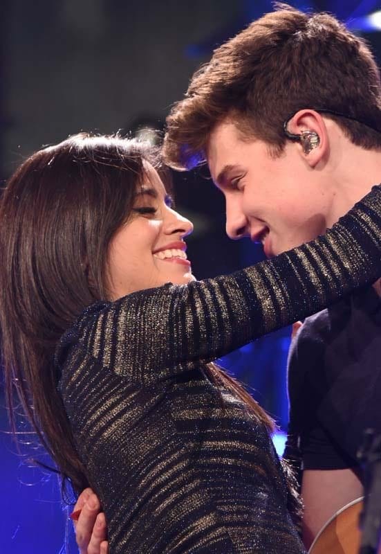 Camila Cabello Shawn Mendes kiss