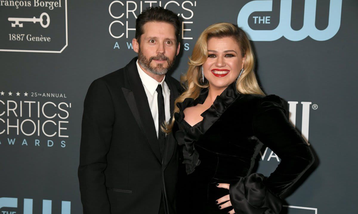 Kelly Clarkson and Brandon Blackstock file for divorce