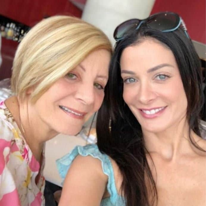 Dayanara Torres mother Jinny Torres