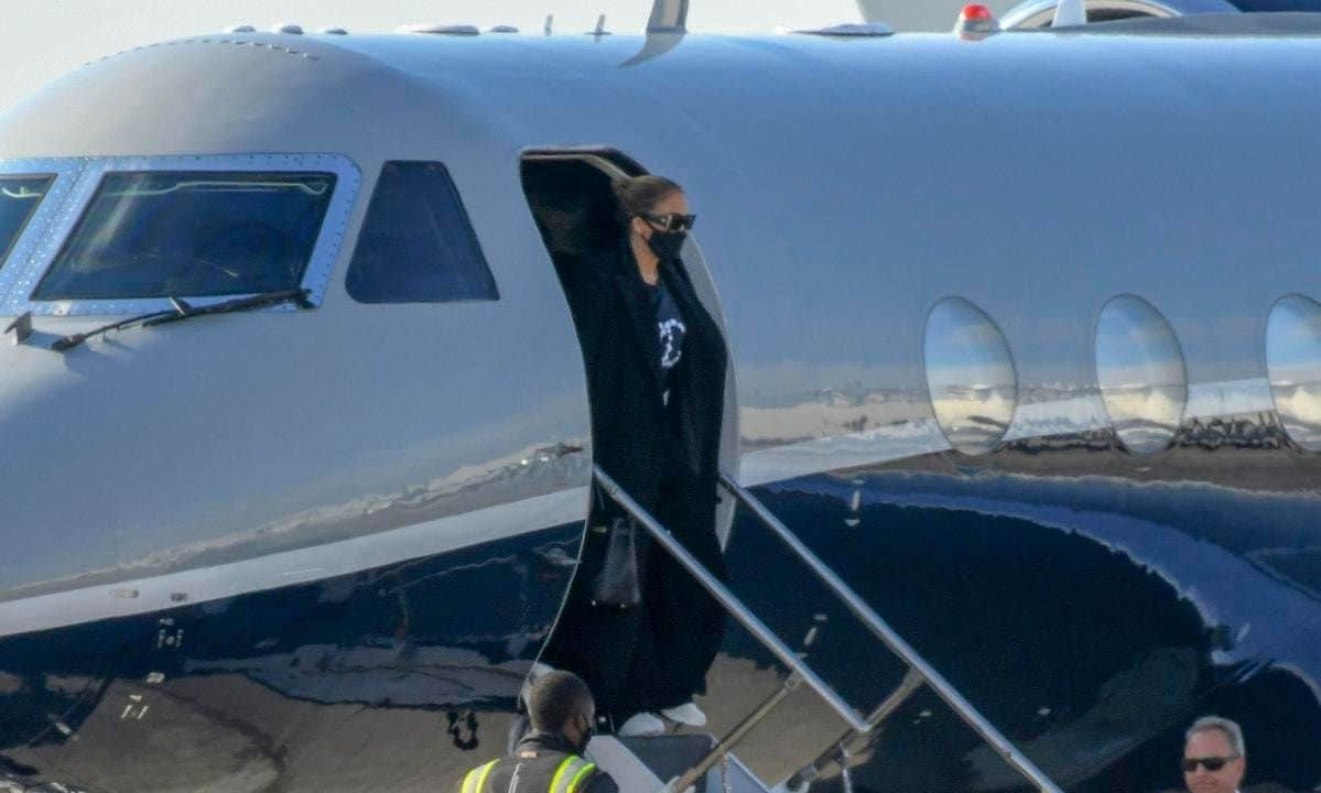 Jennifer Lopez and Alex Rodriguez arrive in Miami by private jet