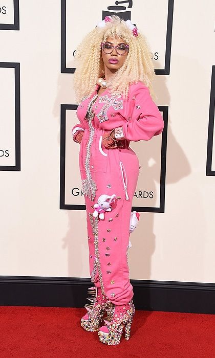 Cameroonian pop singer Dencia incorpoared Hello Kitty into her outfit.<br />
Photo: Getty Images