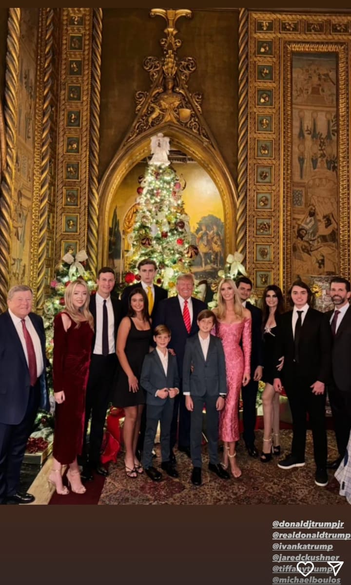 Trump family Christmas photo