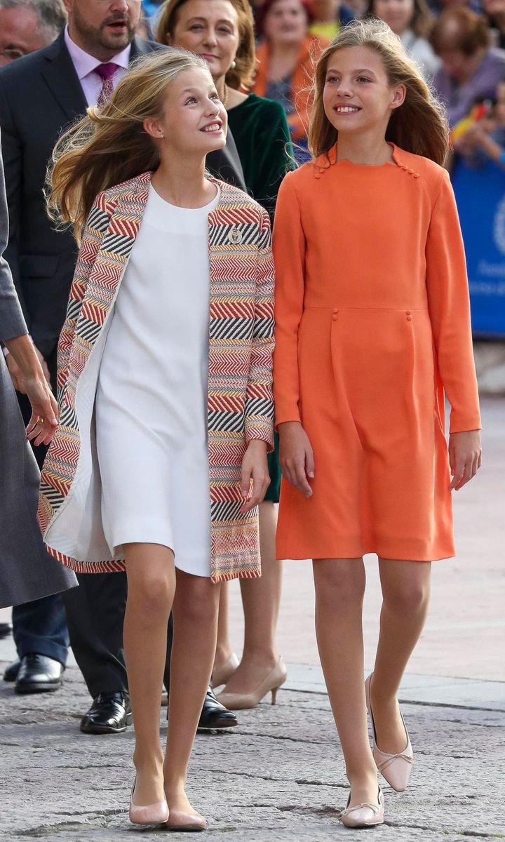 Queen Letizia's daughter Leonor and Sofia in colorful looks