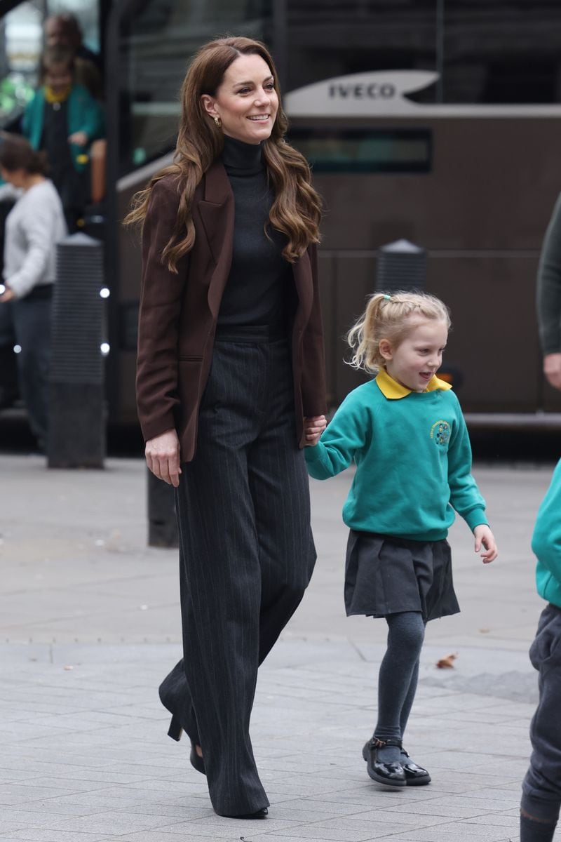 LONDON, ENGLAND - FEBRUARY 04: Catherine, Princess of Wales arrives at The National Portrait Gallery to launch an Interactive Trail to support Social And Emotional Development in under fives on February 04, 2025 in London, England. (Photo by Neil Mockford/GC Images)