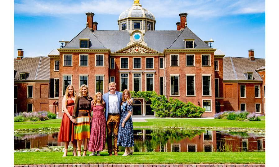 Queen Maxima family summer photos