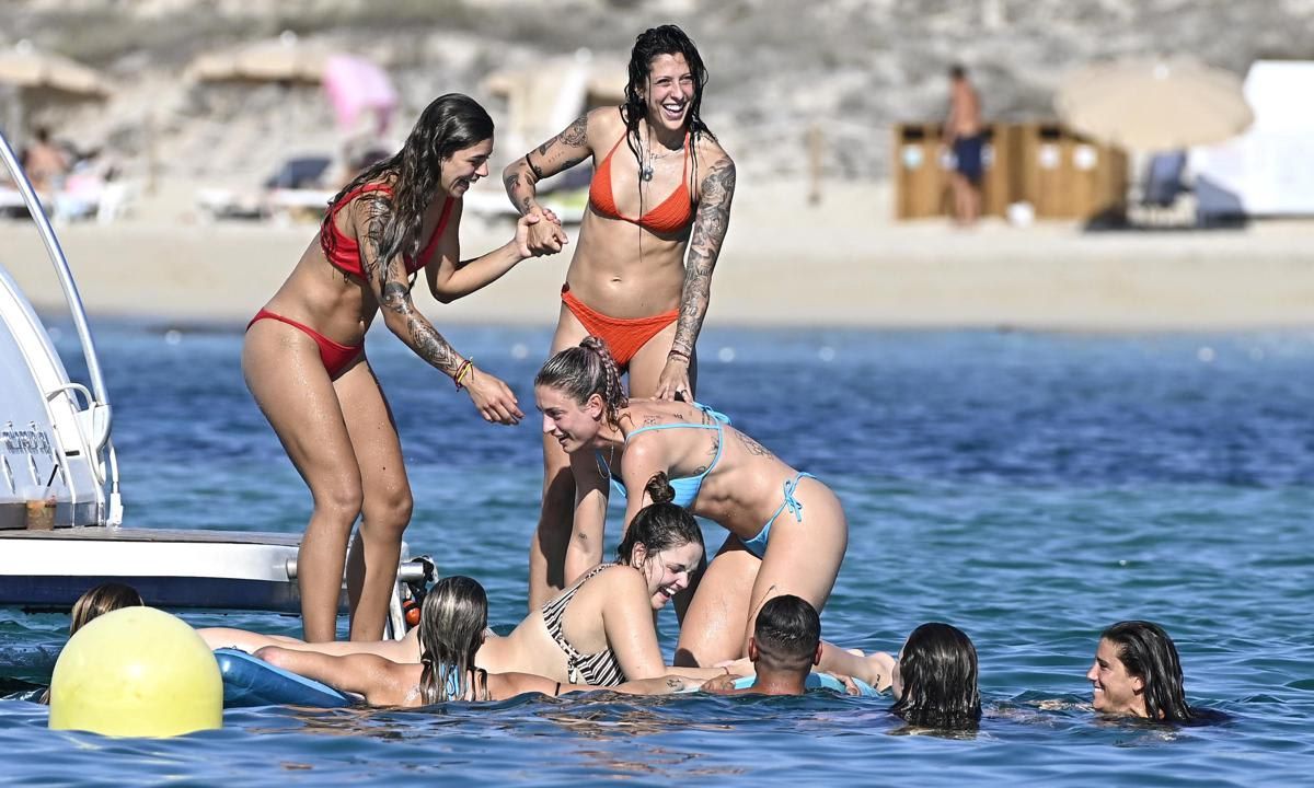 The Players Of The Spanish Women's National Women's Soccer Team Start Their Vacations After The Win