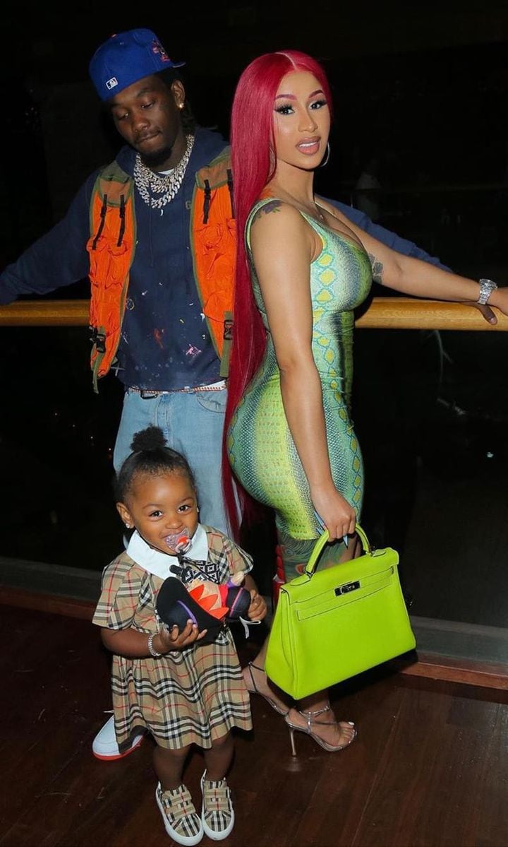 Cardi B shares hilarious photobombed picture with husband Offset and daughter Kulture