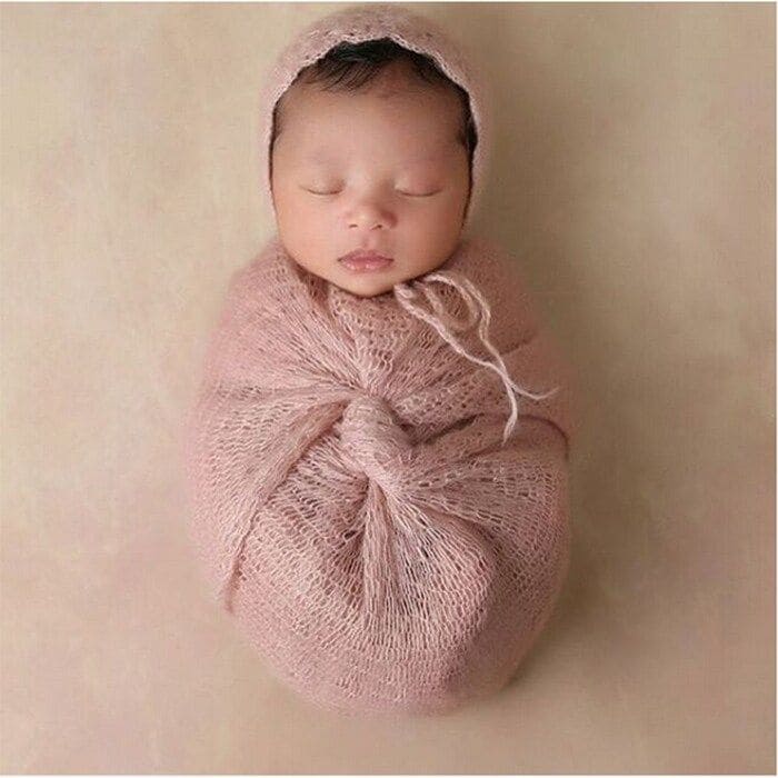 Parents to Natalia,13, and Gianna, 10, Kobe Bryant and wife Vanessa were 'beyond excited' to introduce their new daughter Bianka on Instagram, hashtagging the pic, '#BabyBlessing #SweetBaby #AnotherAngel '. Bianka Bella Bryant was born on December 5, 2016, weighing in at 7lbs 5 oz.
Photo: Instagram/@kobebryant