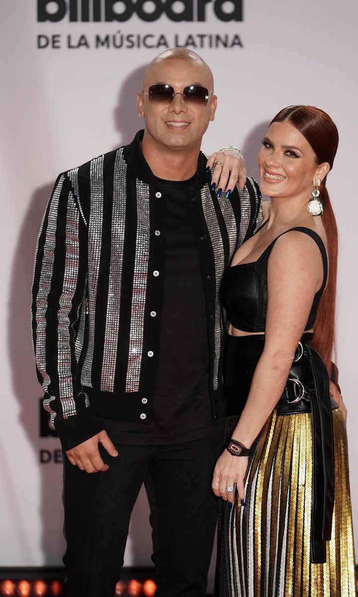 Wisin y su esposa