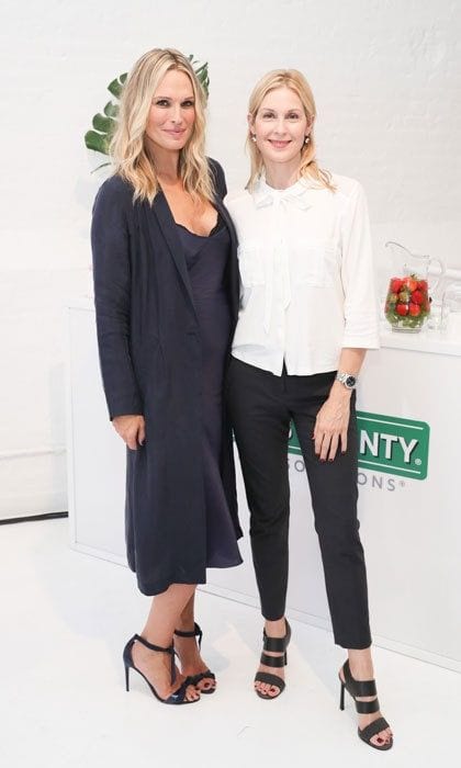 Supermodel meets <i>Gossip Girl</i>. Molly Sims and Kelly Rutherford celebrated the launch of NYFW at the Beauty Bar presented by Cottonelle.
Photo: Rob Kim/Getty Images