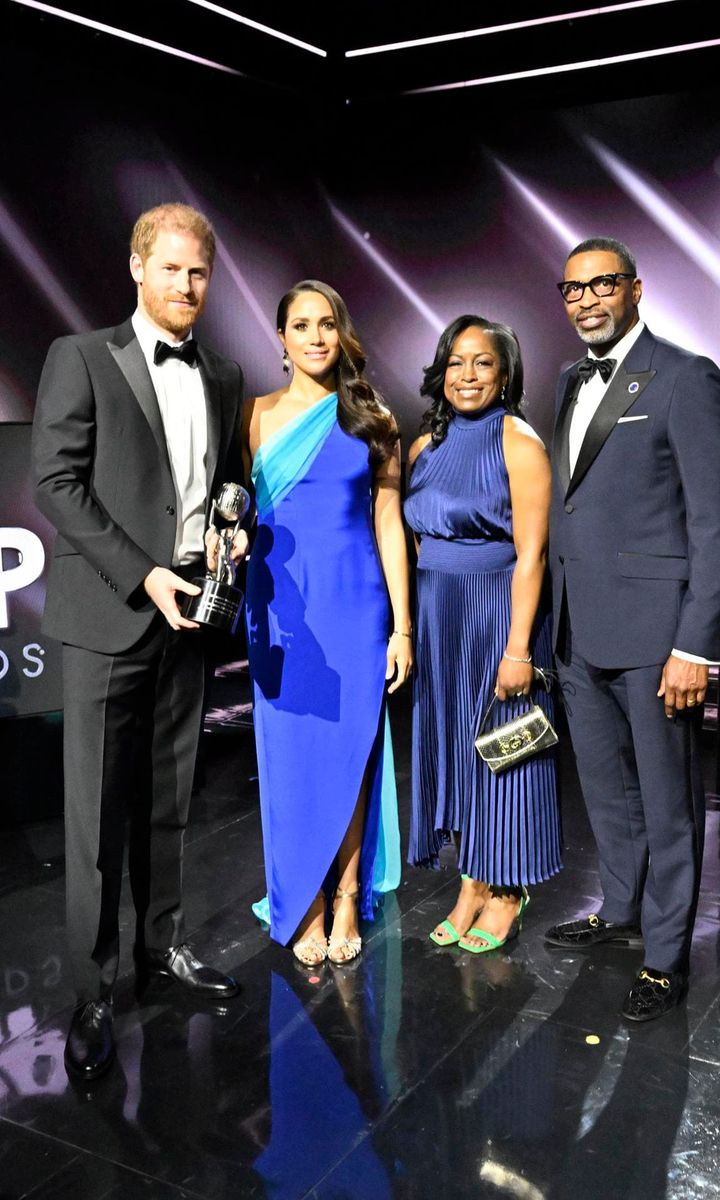 Meghan and Harry were presented with the President’s Award during the ceremony