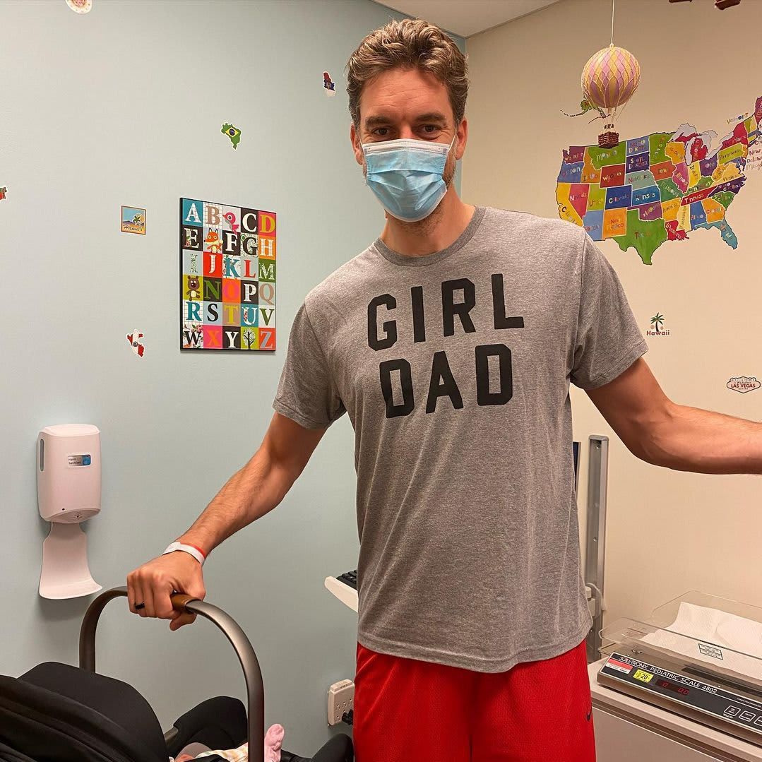 Pau Gasol rocks a "Girl Dad" shirt after welcoming his daughter, Ellie, into the world