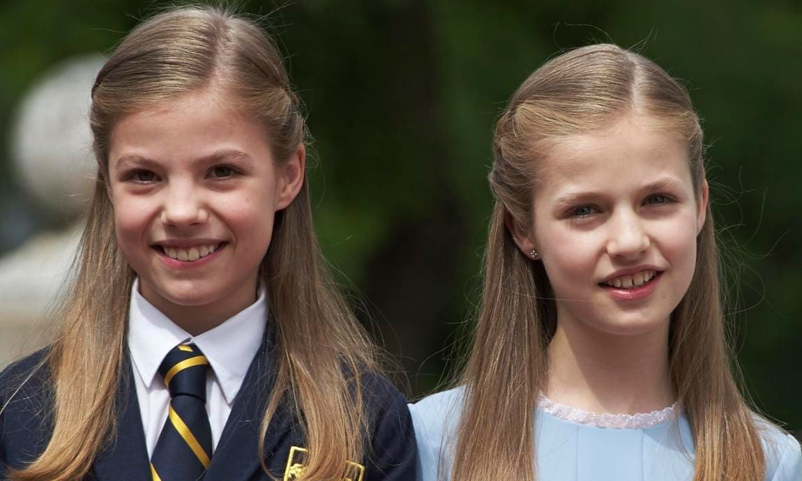 Spanish Royals Attend Their Daughter Sofia's First Communion