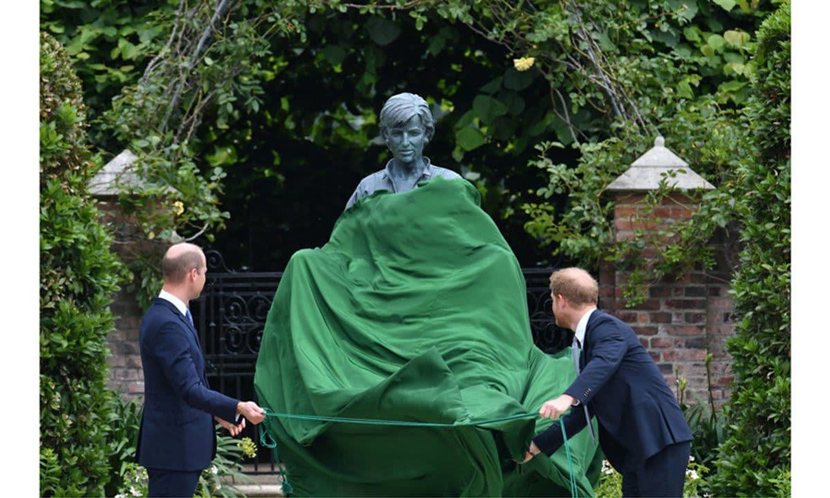 The statue of Princess Diana was unveiled on what would have been her 60th birthday (July 1)