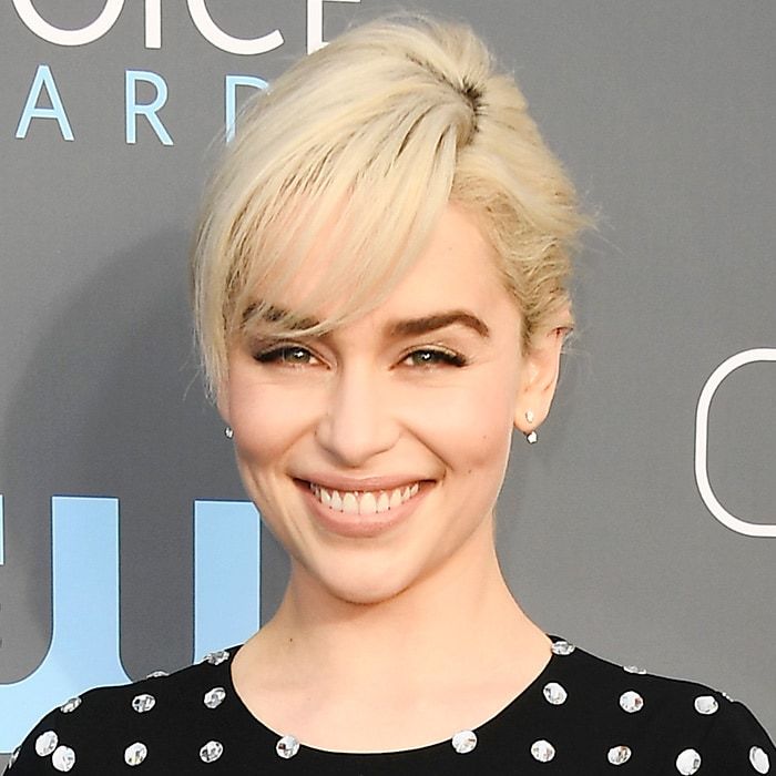 <B>BOLD, BRUSHED-UP BROWS... like Emilia Clarke</B>
You can also take inspiration from the stars for this trend. "Use an eyebrow powder or pencil to give your brows some definition and then use an eyebrow spoolie (brush) to brush through the brows and give the appearance of more fullness," advises Denise.
Photo: Getty Images