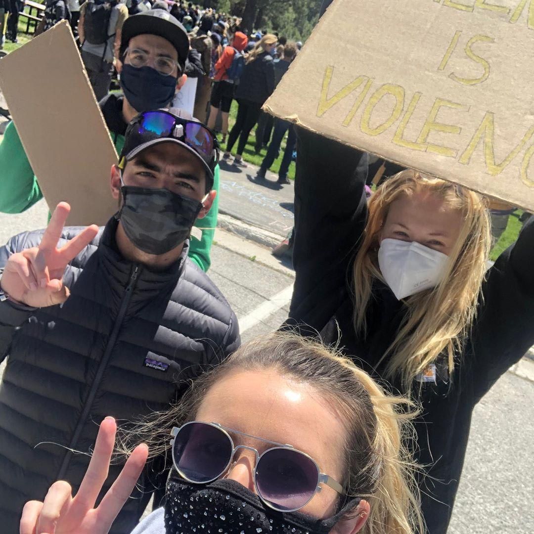 joe jonas protesting