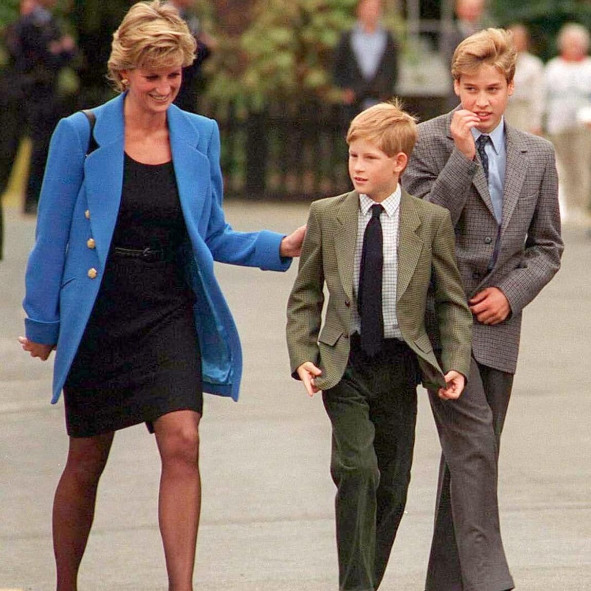 Princess Diana’s statue will be installed in the Sunken Garden of Kensington Palace on what would have been the Princess of Wales’ 60th birthday