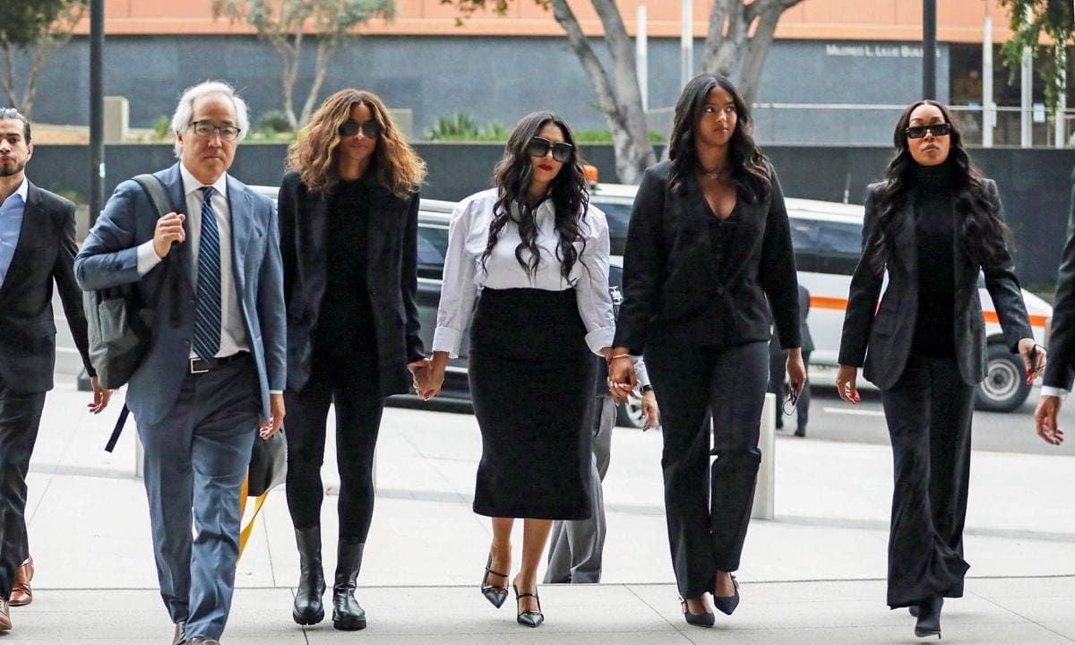 Vanessa Bryant arrived to court with her daughter Natalia