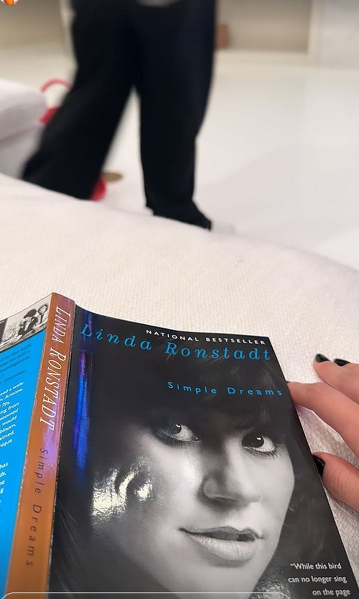 Selena Gomez reading Linda Ronstadt's book