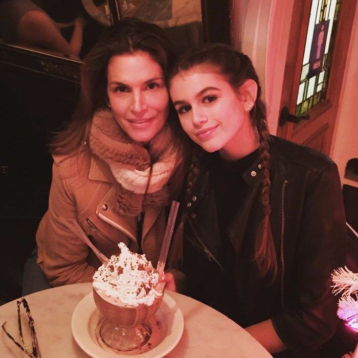 8. She enjoys mother-daughter dates.
<br>
Photo: Instagram/@cindycrawford