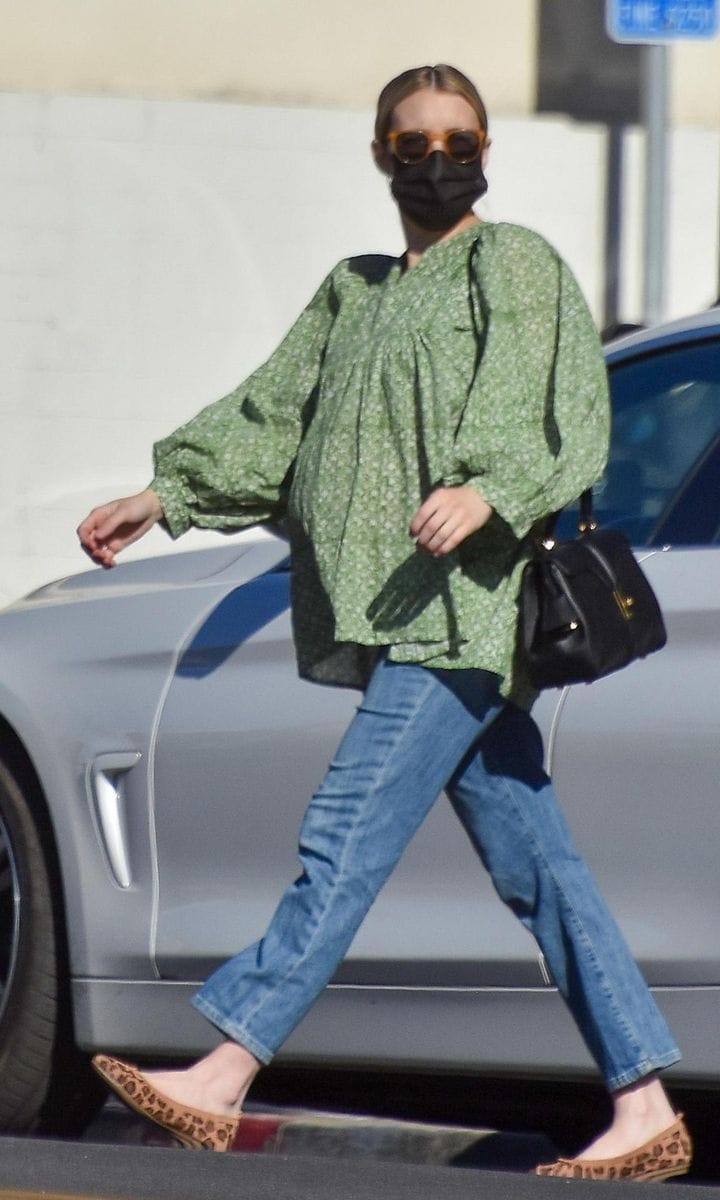 Emma Roberts steps out with her pregnant belly