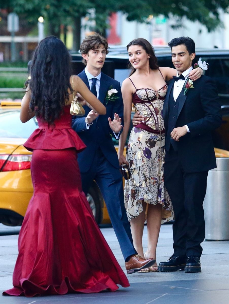 Suri Cruise's big prom night: Katie Holmes' daughter looked radiant