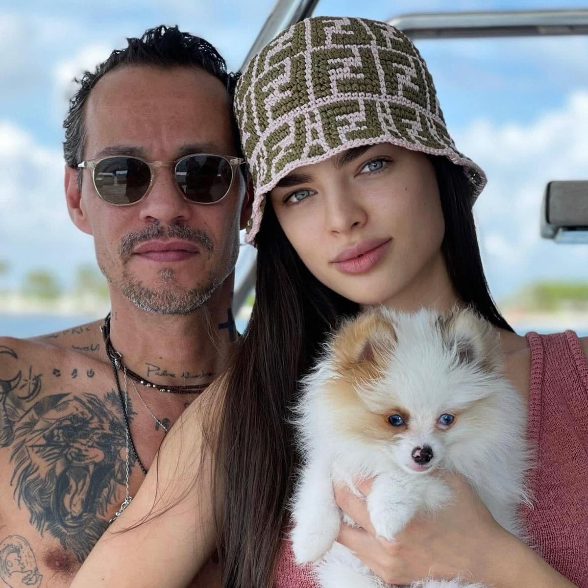 Marc Anthony y Nadia Ferreira con Blue, el nuevo integrante de la familia