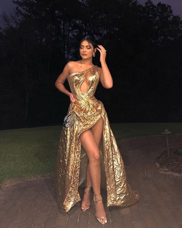 Kylie Jenner outfit at Justin Biebers wedding