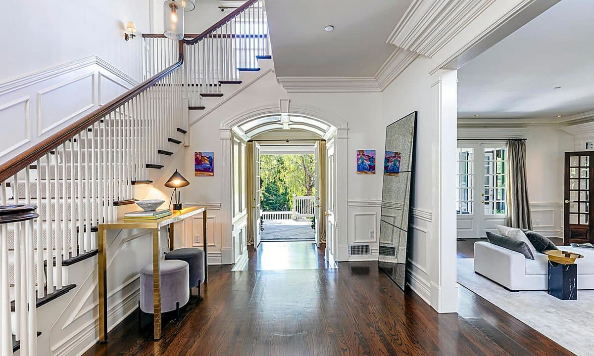 Ashton Kutcher's new entryway