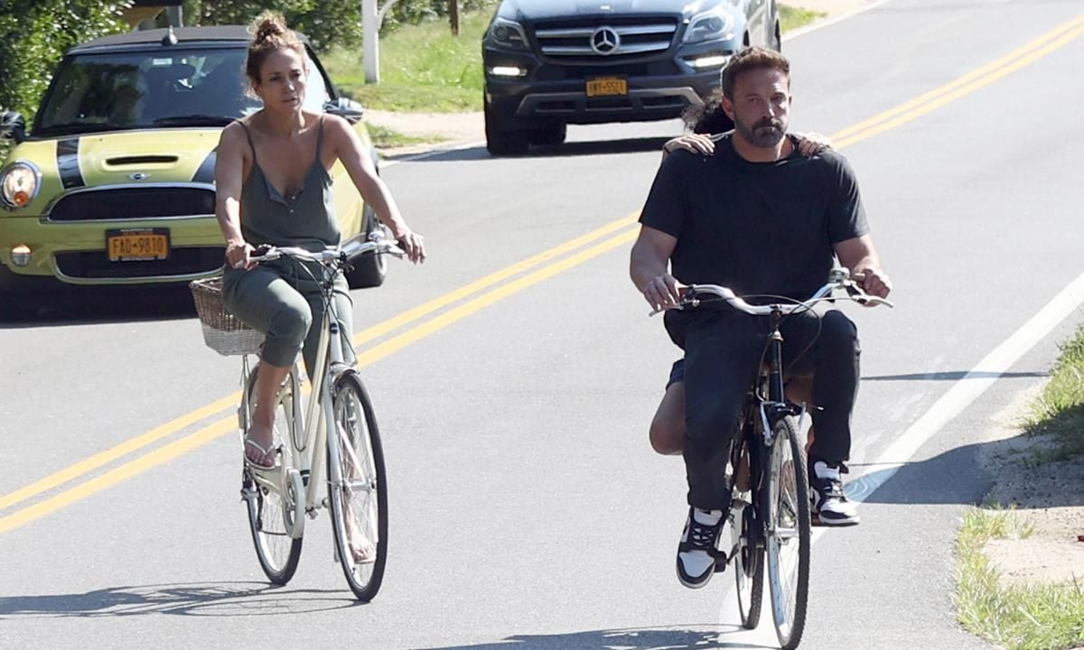 Jennifer Lopez goes Bike ride with Ben Affleck and Emme