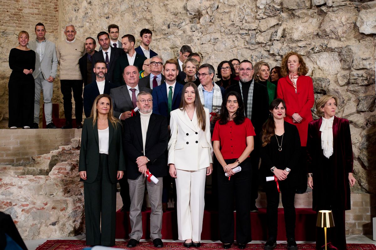 MADRID, SPAIN - DECEMBER 13:  Princess SofÃ­a of Spain (C) attends the awards ceremony for the photography competition âObjetivo Patrimonio. Concurso De FotografÃ­a Infanta SofÃ­aâ at the Museum of the Royal Collections Gallery on December 13, 2024 in Madrid, Spain. (Photo by Carlos Alvarez/Getty Images)