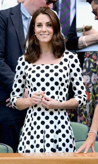 Kate Middleton didn't just use her appearance at Wimbledon to show off her chic new haircut, the Duchess of Cambridge showed off her impeccable summer style in a Dolce & Gabbana dress.
Photo: Getty Images