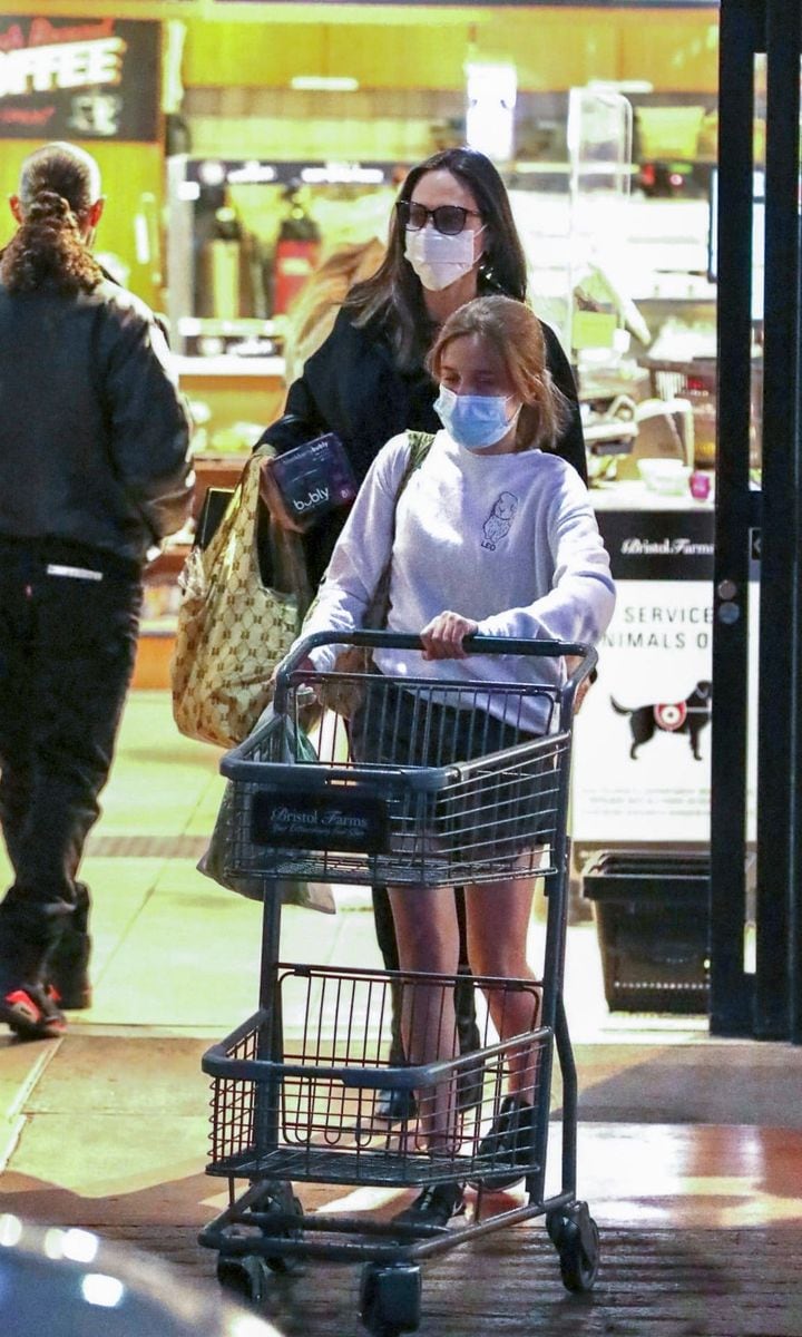 Angelina Jolie and daughter Vivienne go for a grocery run in Los Angeles