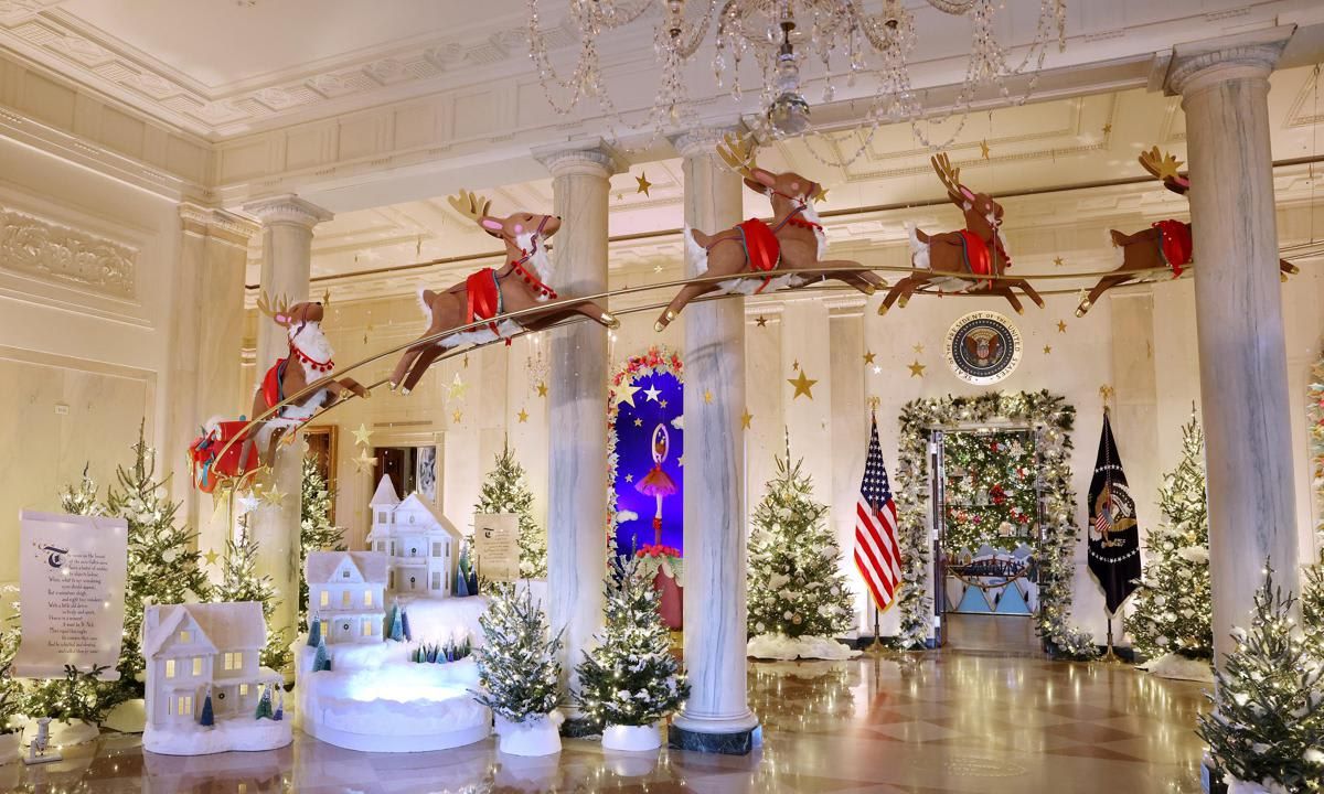 White House Previews This Season's Holiday Decorations