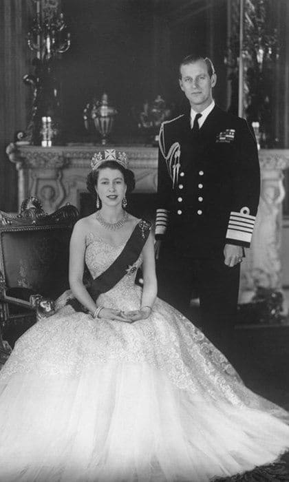 Queen Elizabeth II posed with Prince Philip at Buckingham Palace in 1953.
<br>
Photo: Getty Images