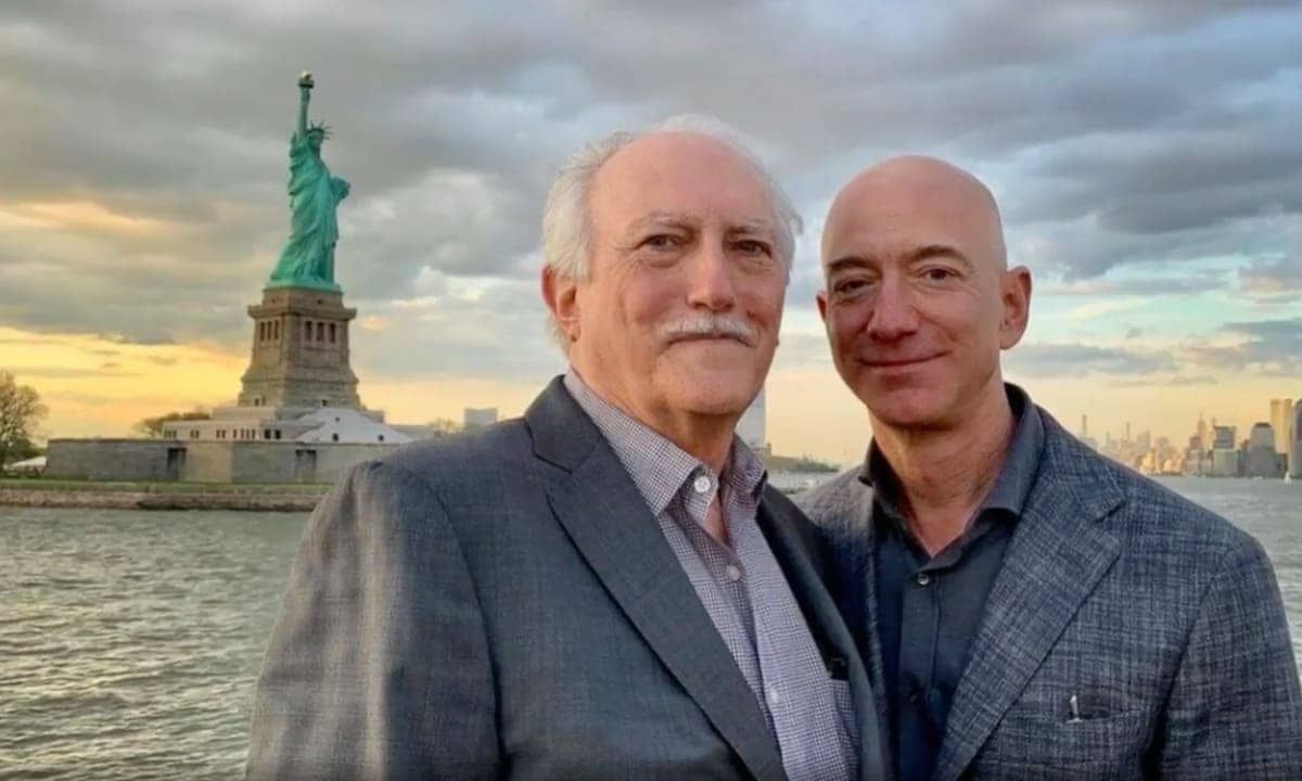 Jeff Bezos’ tribute to his Cuban dad Miguel Bezos